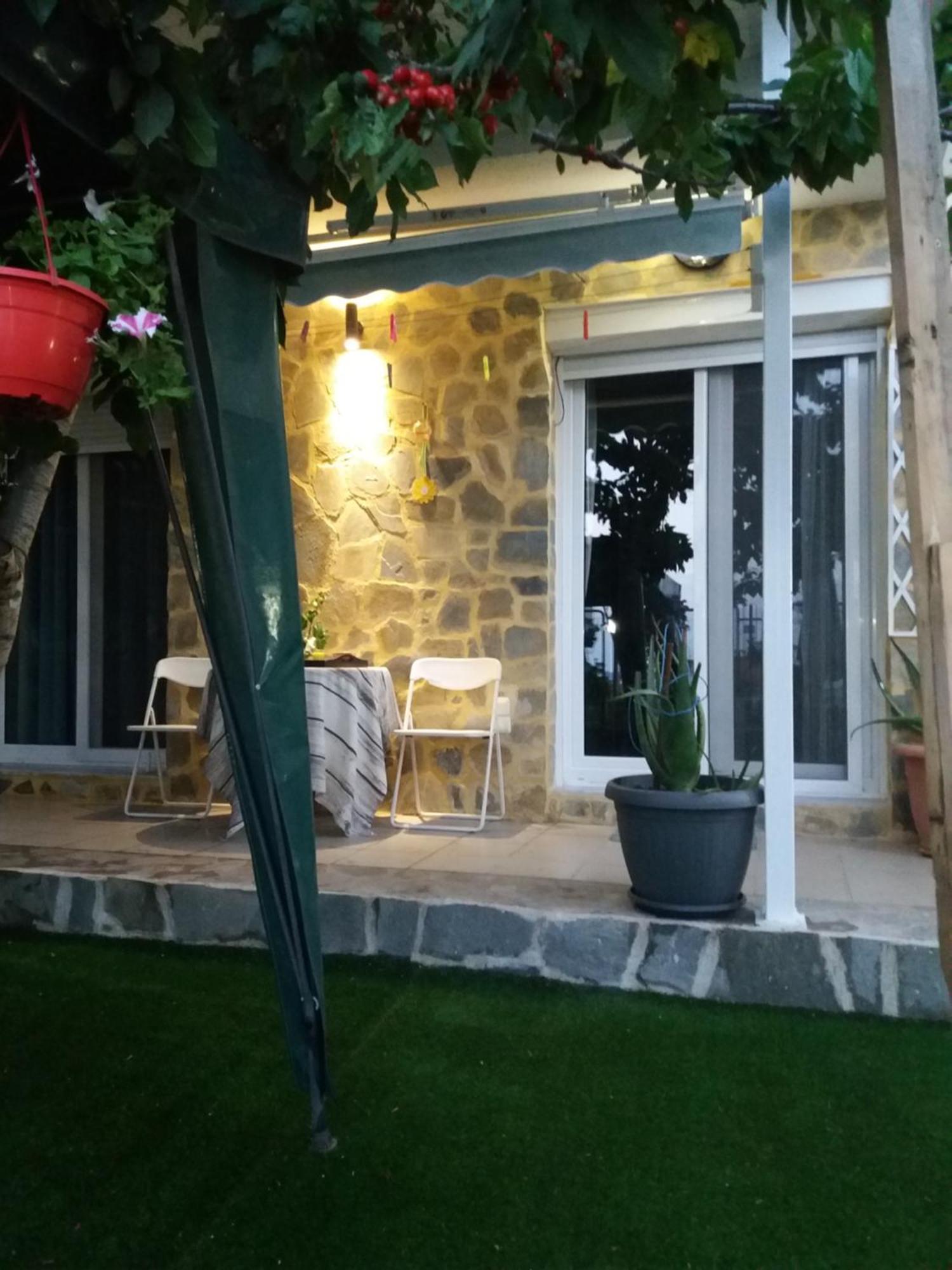 Garden'S House Apartment Kavála Exterior photo